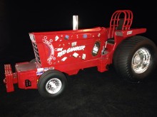 1/16 Red Gambler Pulling Tractor